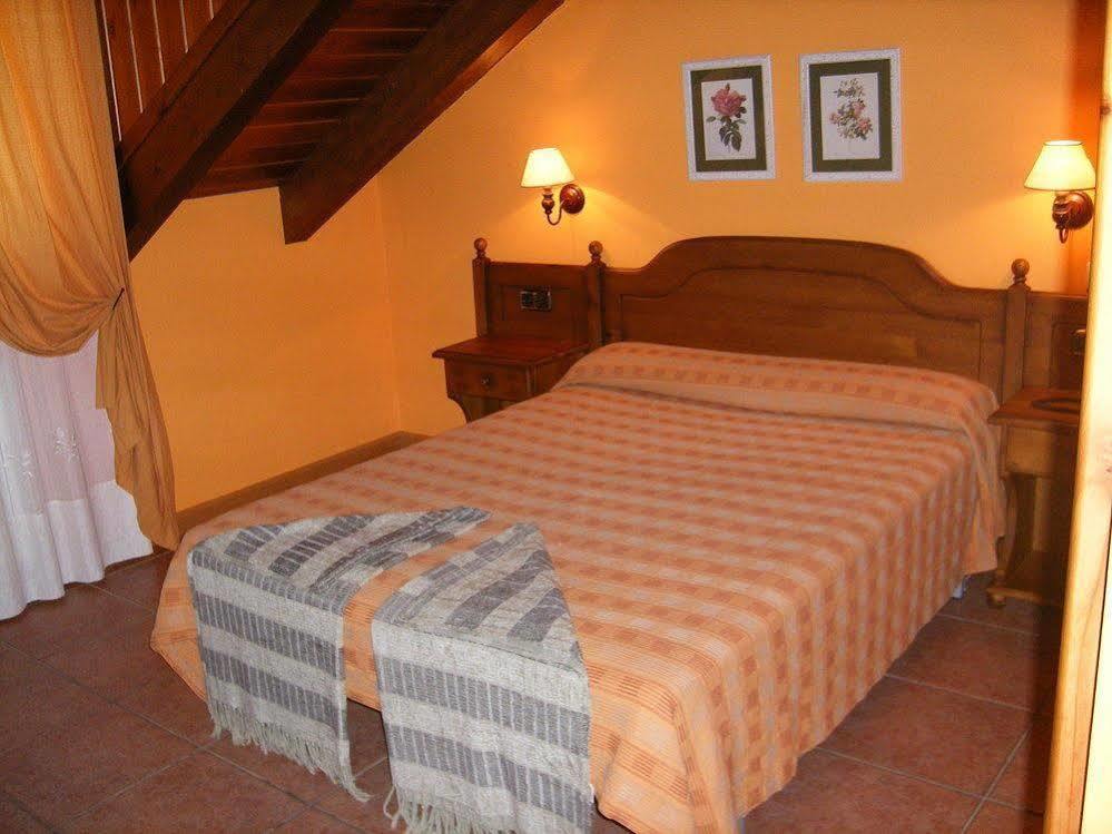Hotel Palazio Nerín Buitenkant foto