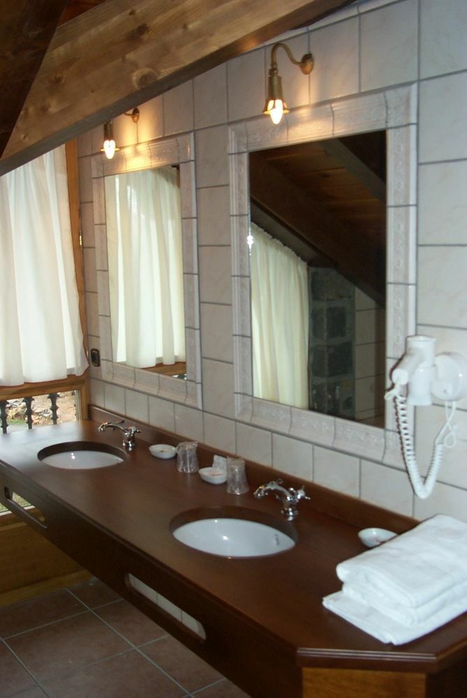 Hotel Palazio Nerín Buitenkant foto