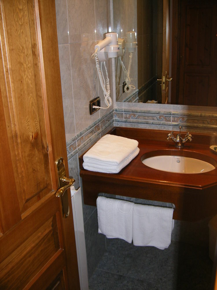 Hotel Palazio Nerín Buitenkant foto